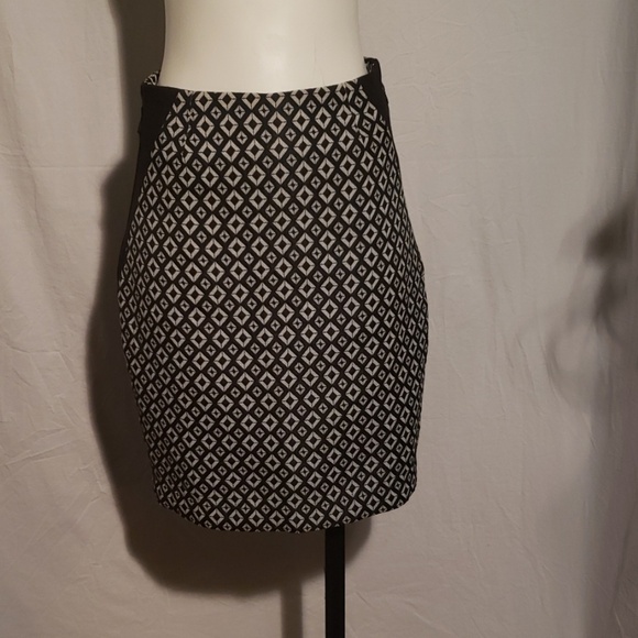 Worthington black and white pencil skirt - Picture 3 of 8